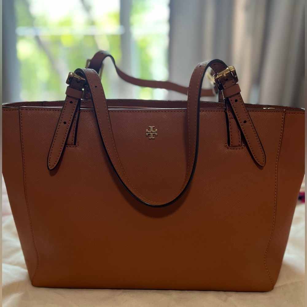 Tory Burch ‘Small York Saffiano Leather Buckle Tote